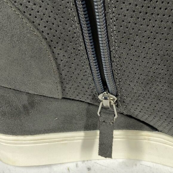 MIA Grey Wedge Bootie Women’s Size 9.5 Medium Pre-Owned - Picture 8 of 10